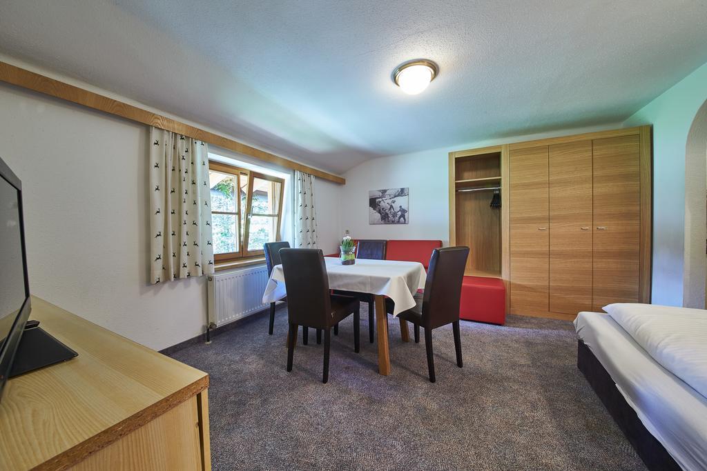 Holiday Lodge Felix ซาลบาคฮินเทอร์เกลมม์ ภายนอก รูปภาพ