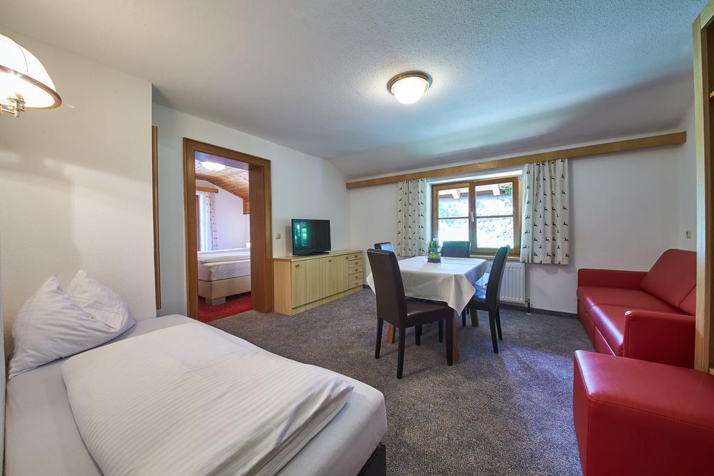 Holiday Lodge Felix ซาลบาคฮินเทอร์เกลมม์ ภายนอก รูปภาพ